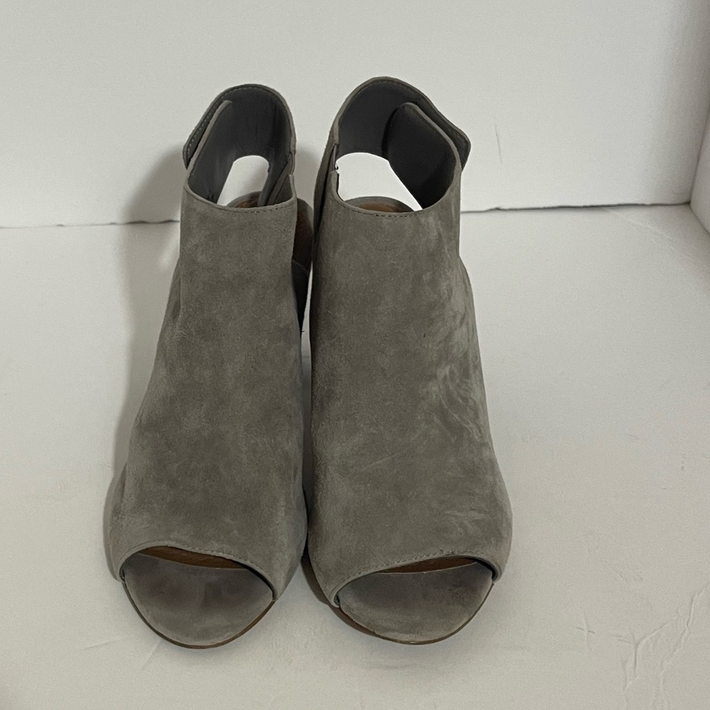 Steve Madden suede peep toe block heel booties